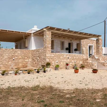 Holiday home Trip's House: με θέα στη θάλασσα. Ambelas