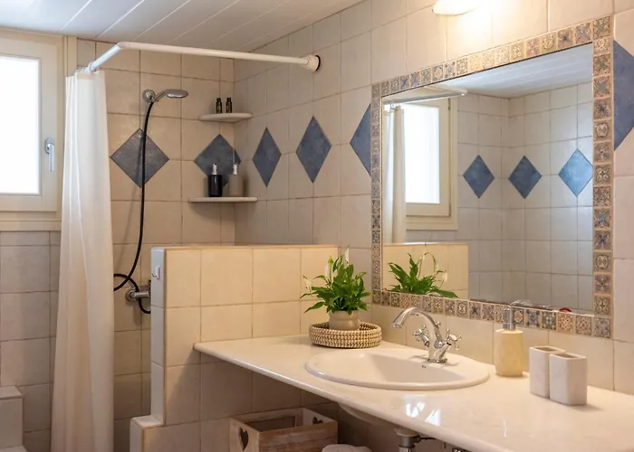 Trip's House: με θέα στη θάλασσα. أمبيلاس