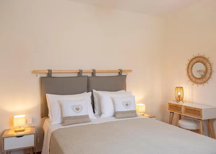 Trip's House: με θέα στη θάλασσα. أمبيلاس