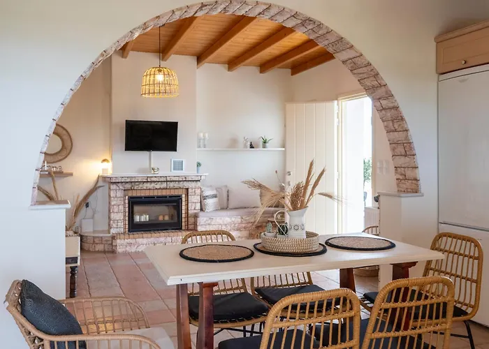 بيت للعطل Trip's House: με θέα στη θάλασσα. أمبيلاس